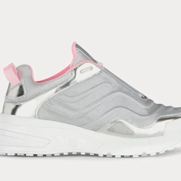 Givenchy Womens Giv 1 Metallic Runner Sneakers Silver $950 (Runs Small)